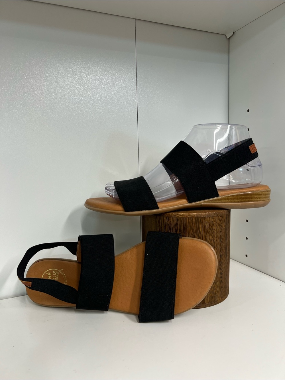 🔥Andre Assous Nigella sandals new women size 8
